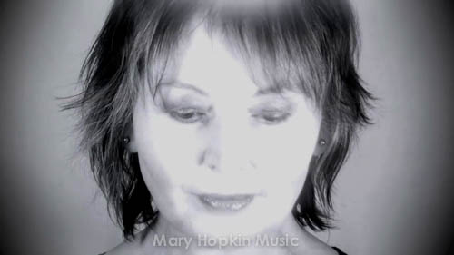 Mary Hopkin, 'Gold and Silver'