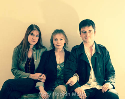 Mary Hopkin, Jessica Morgan and Morgan Visconti, You Look Familiar Photoshoot